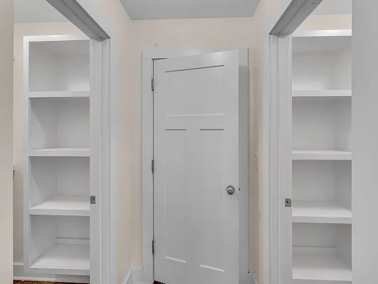 921 Hillview Hts — Photo 18
