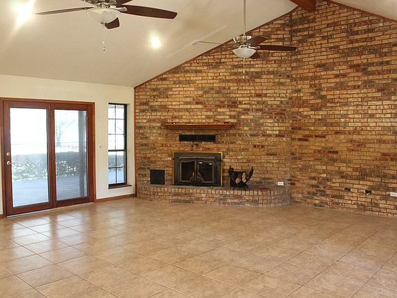4th image of 408 Forest Ln