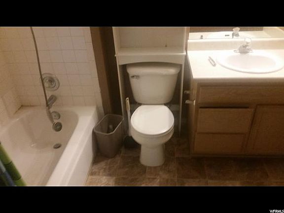 5th image of 34 E Merion Dr