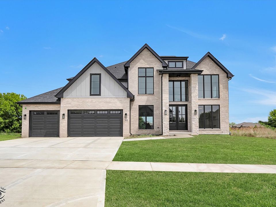 1st image of 9011 Port Washington Dr