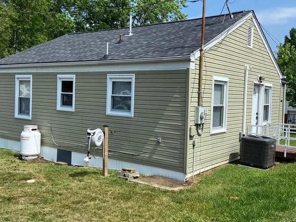 30 Circle Ave, Indian Head, MD 20640