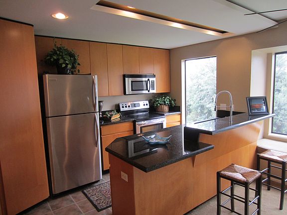 2nd image of 1251 Parker Pl Unit 2G