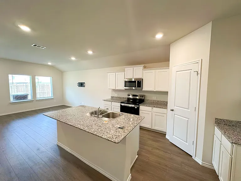 3431 Rendezvous Way — Photo 8