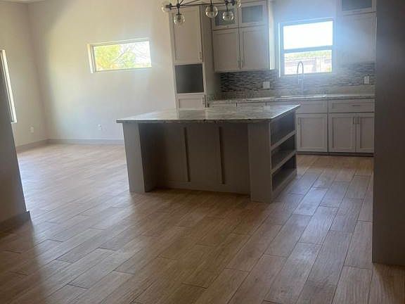 2nd image of 2937 Allen Dr