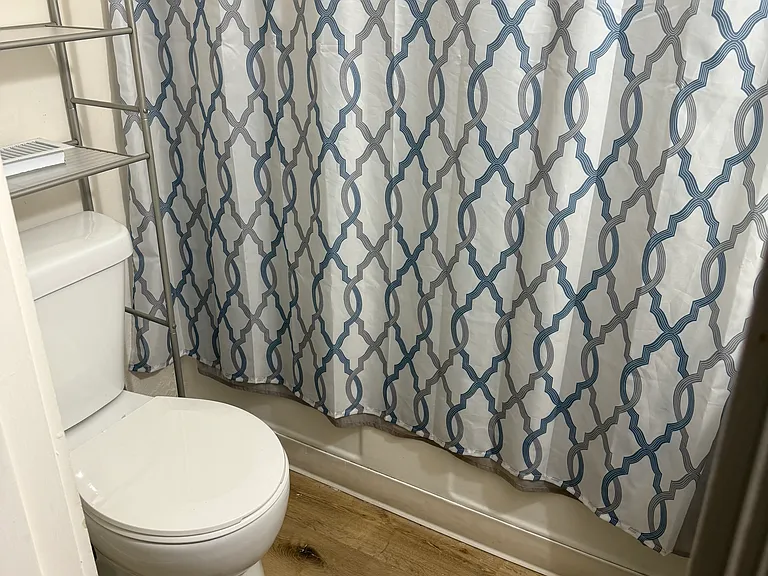 610 N Buxton St #1 — Photo 9