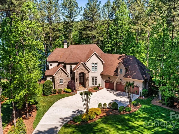8804 Ashby Pointe Ct, Sherrills Ford, NC 28673