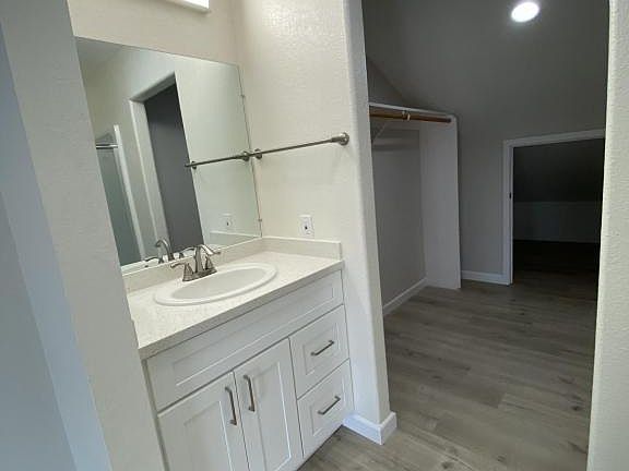 3rd image of 2195 Canyon Dr #G