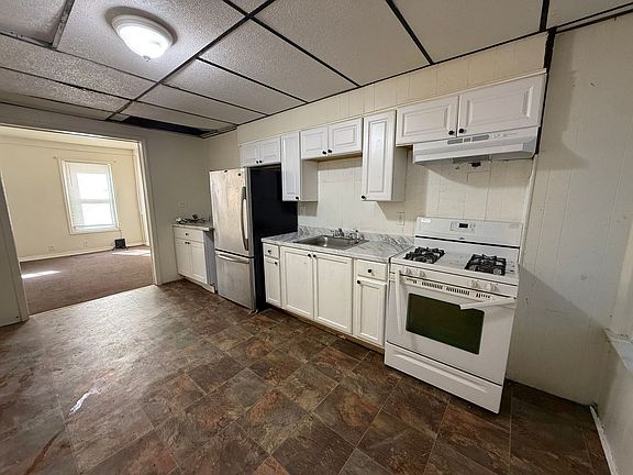 4th image of 525 1/2 Elliger St