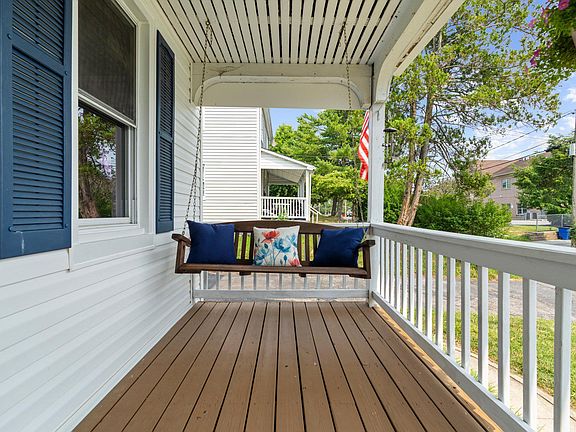 3rd image of 38 Melrose Ave