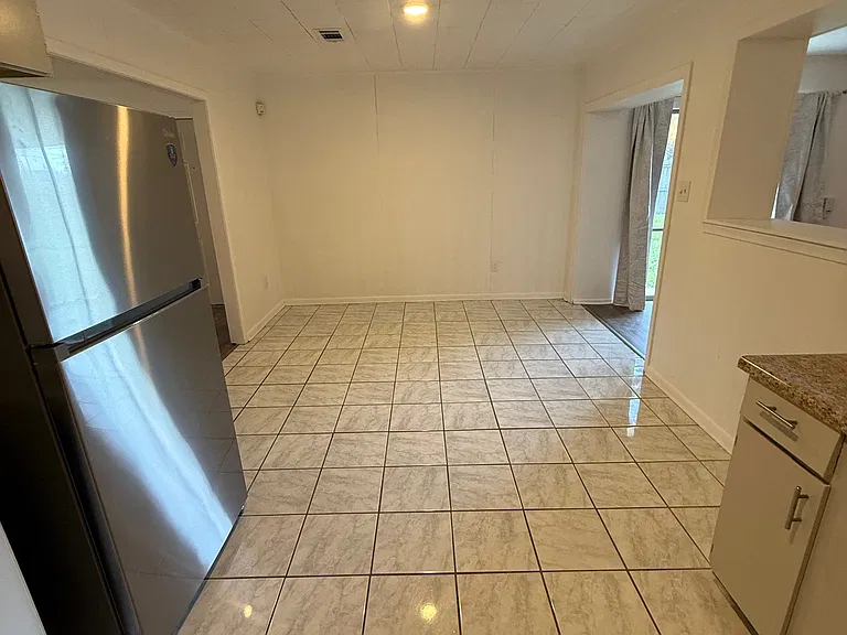 107 Sherry Dr — Photo 5