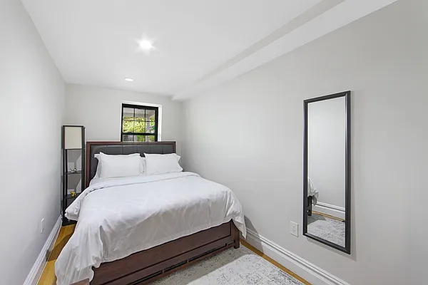 Rented by Compass | media 14