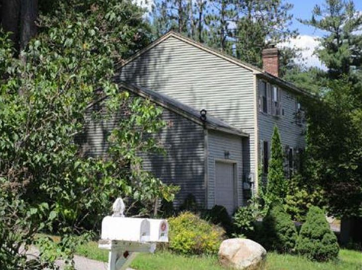 2nd image of 16 Dorothy Dr