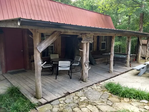 131 Daybreak Dr, Summertown, TN 38483