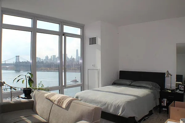 Rented by Corcoran | media 14