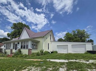 112 N Walnut, Versailles, IL 62378