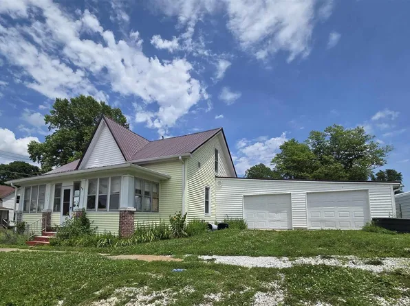 112 N Walnut, Versailles, IL 62378