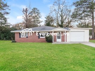 2011 20th St, Calera, AL 35040