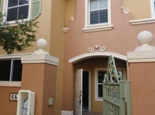 653 SW 107th Ave, Pembroke Pines, FL 33025