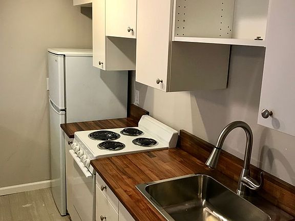 3rd image of 2116-2118 Kemper Ln #6
