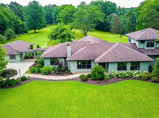 837 W Garfield Rd, Aurora, OH 44202