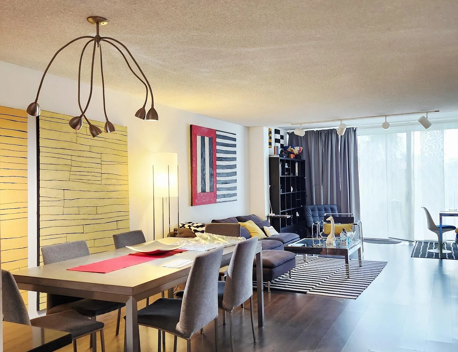 2 bed, 2.0 bath, 1005 sqft, $2,300 — Photo 1