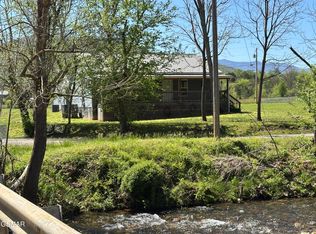 147 Padgett Mill Rd, Cosby, TN 37722