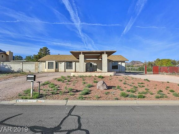 2nd image of 1123 San Eduardo Ave