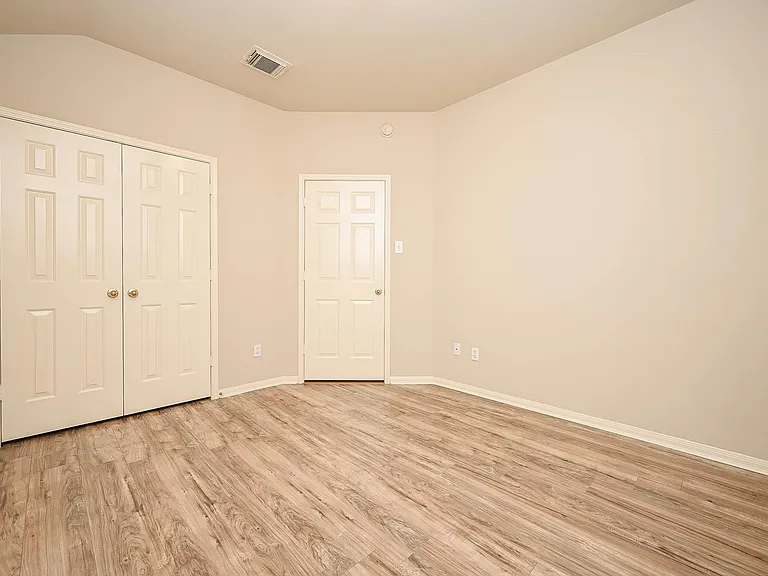 18518 Shadow Line Ct — Photo 6