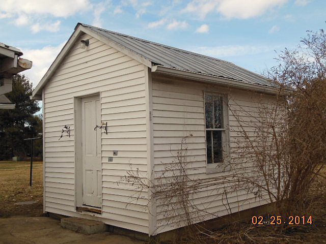 2nd image of 200 3rd St