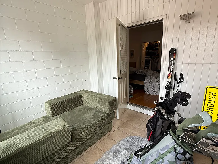 238 Hanover St #2 — Photo 36