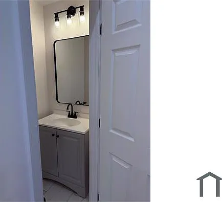 523 N Calhoun St #1 — Photo 8