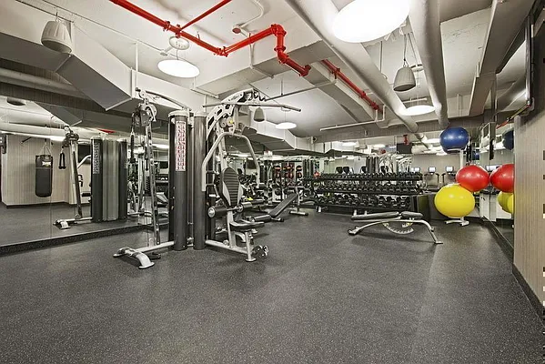 Rented by Manhattan Realty Group | media 15