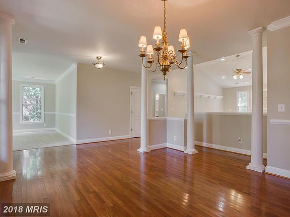 Hardwood Floors & Columns