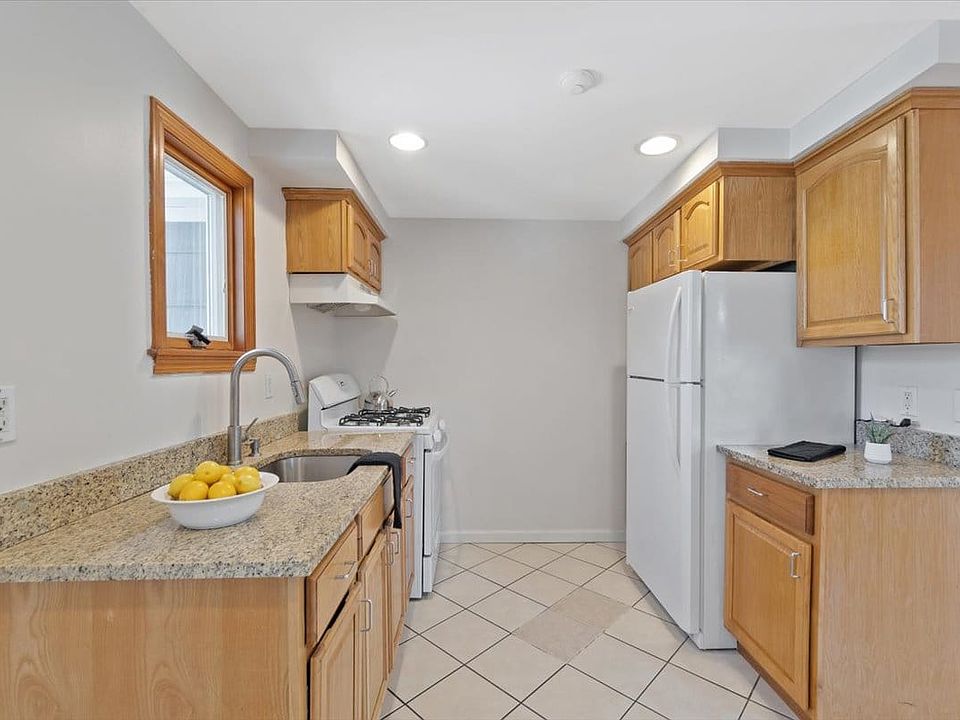1st image of 6 Harrison St Floor 2