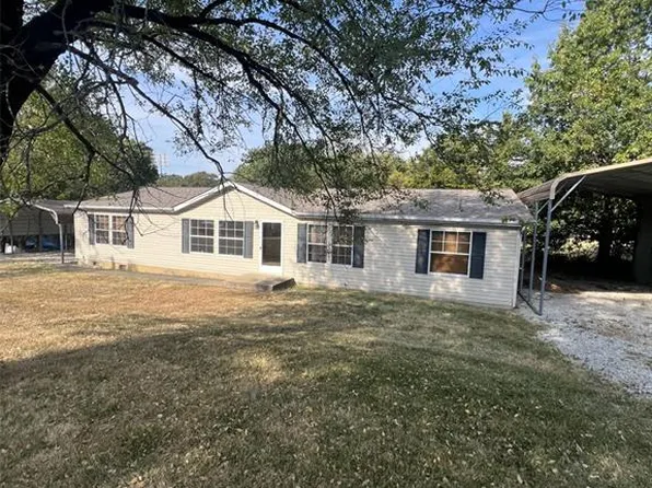 2905 Carol Ln, High Ridge, MO 63049