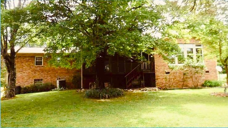 Back view w/screened porch