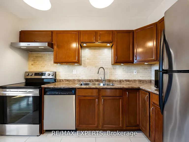 360 Ridelle Ave #612 — Photo 17