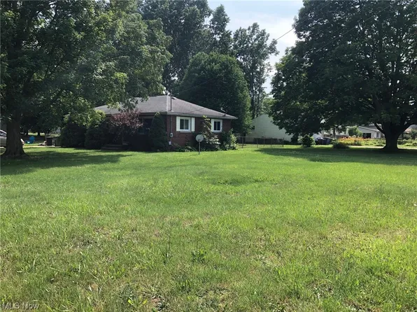 1440 Karl Dr, Akron, OH 44321