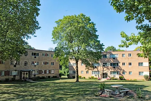Bel Aire Apartments Photo 1