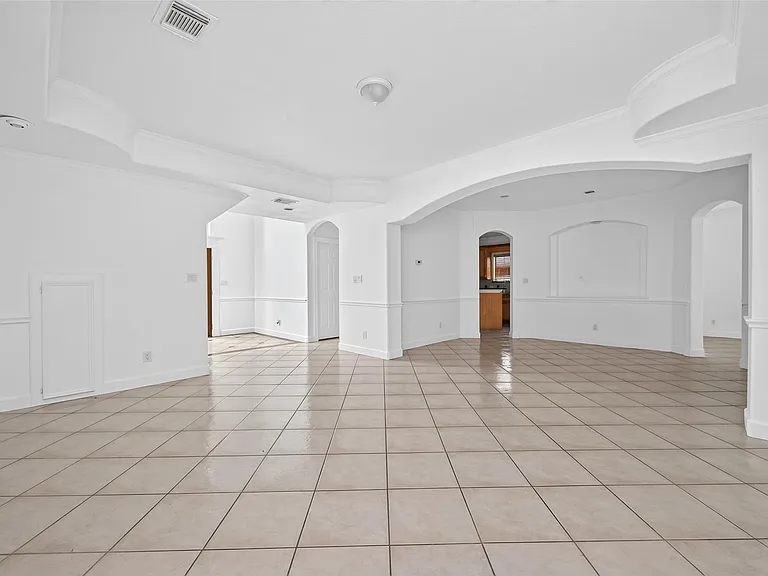 20003 Fieldtree Dr — Photo 11