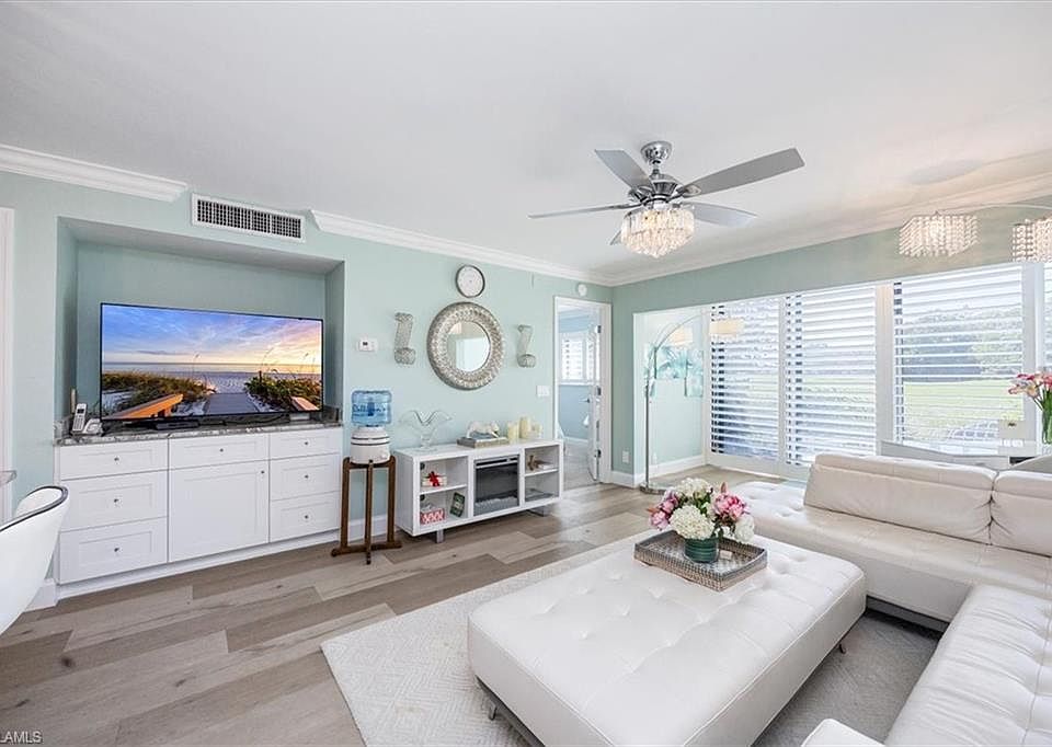 1st image of 746 Eagle Creek DR #102