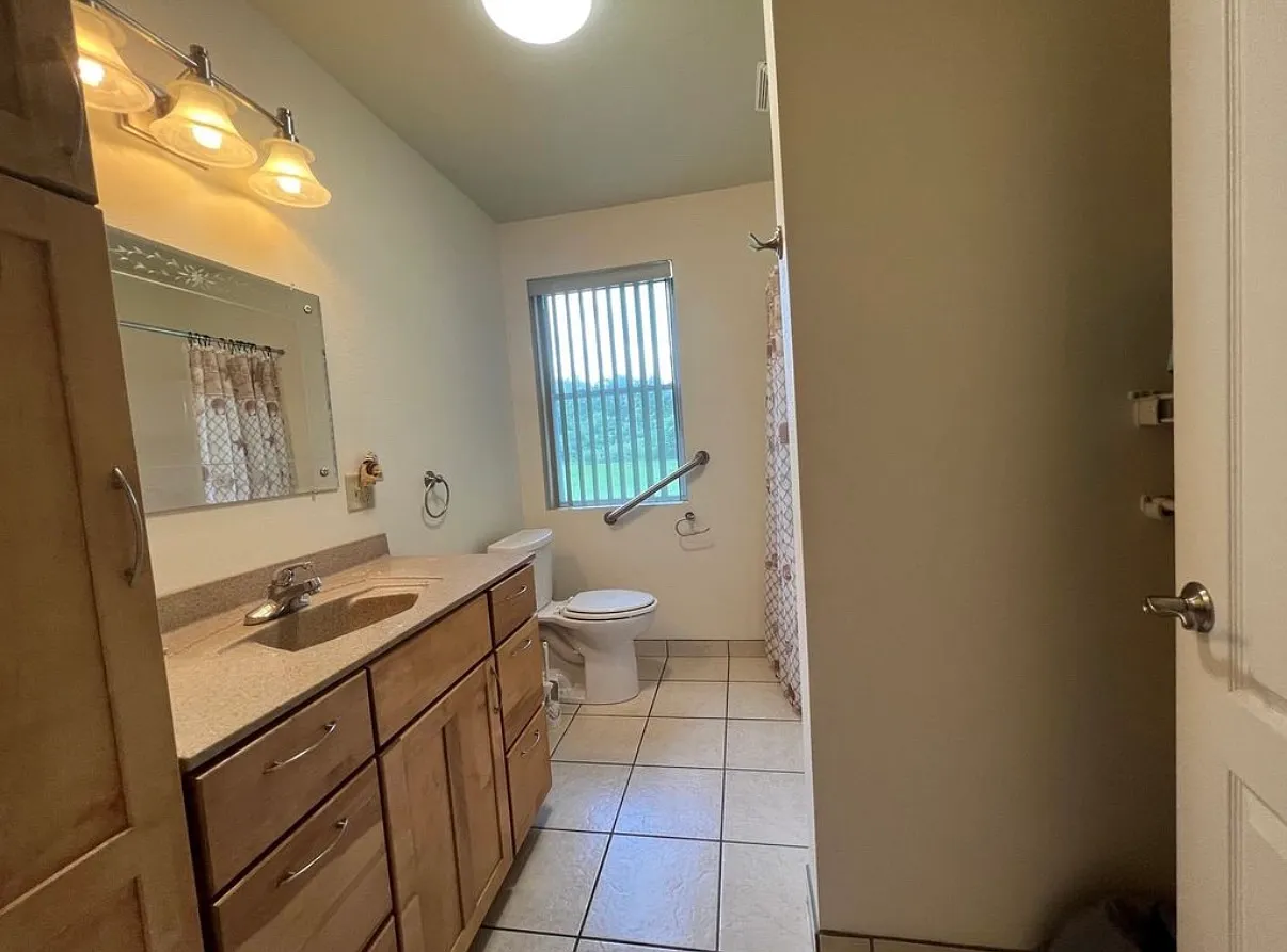 1 bed, 850 sqft, $1,750 — Photo 3