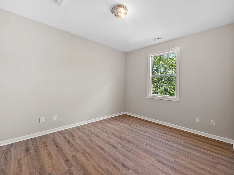 120 Hatchet Creek Ct — Photo 24