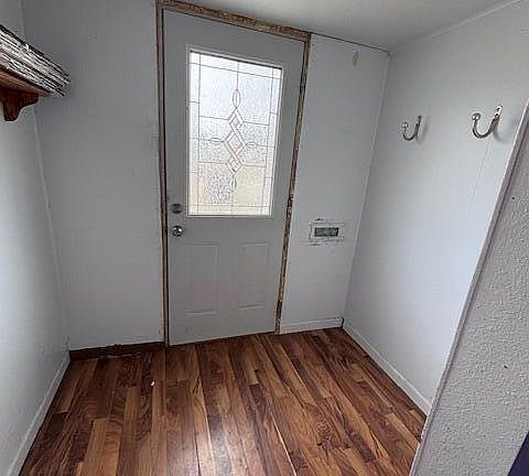 3rd image of 509 Box Elder St