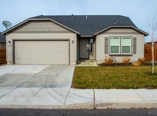 2735 NE 6th Dr, Redmond, OR 97756