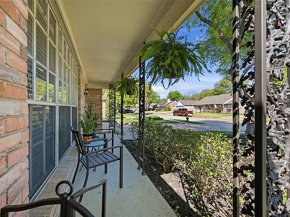 5th image of 12231 Flaxen Dr