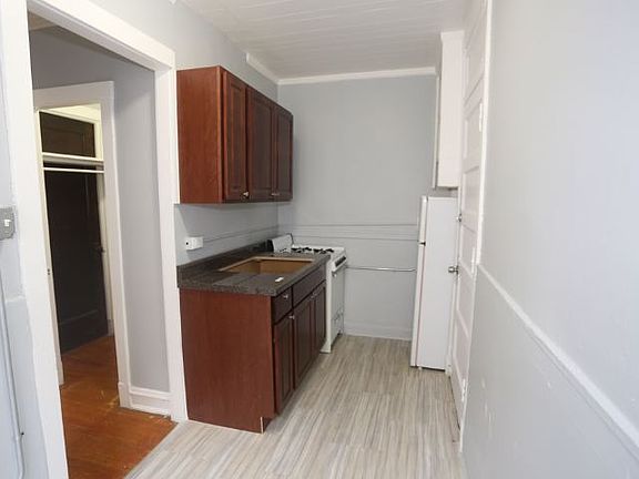 3rd image of 3265 W Wrightwood Ave #V2
