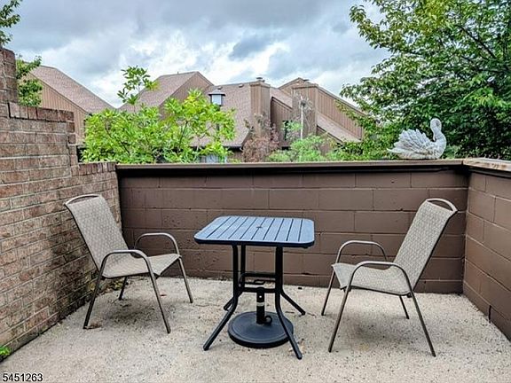 5th image of 50 Kingsberry Dr