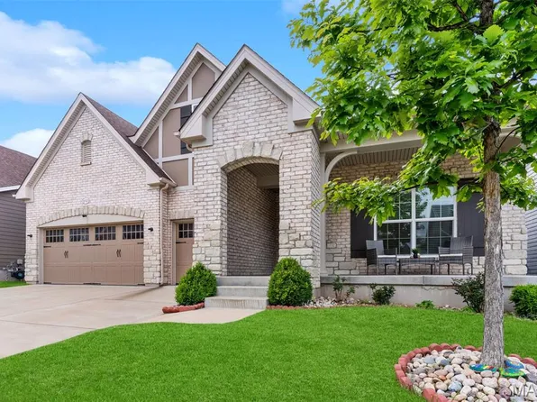 16920 Red Dragon Pl, Ballwin, MO 63011
