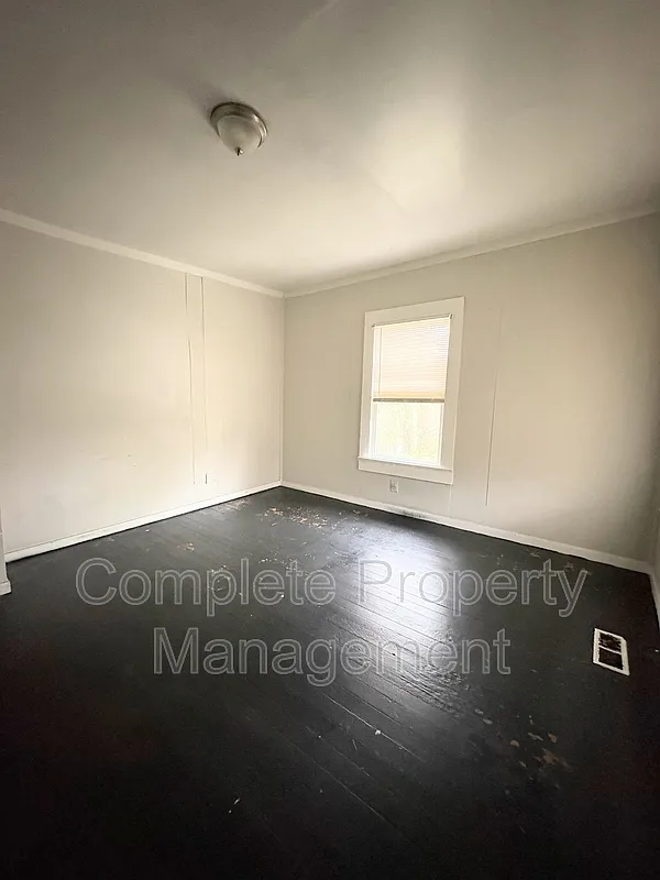 Building Photo - 4029 44th Ave N #1